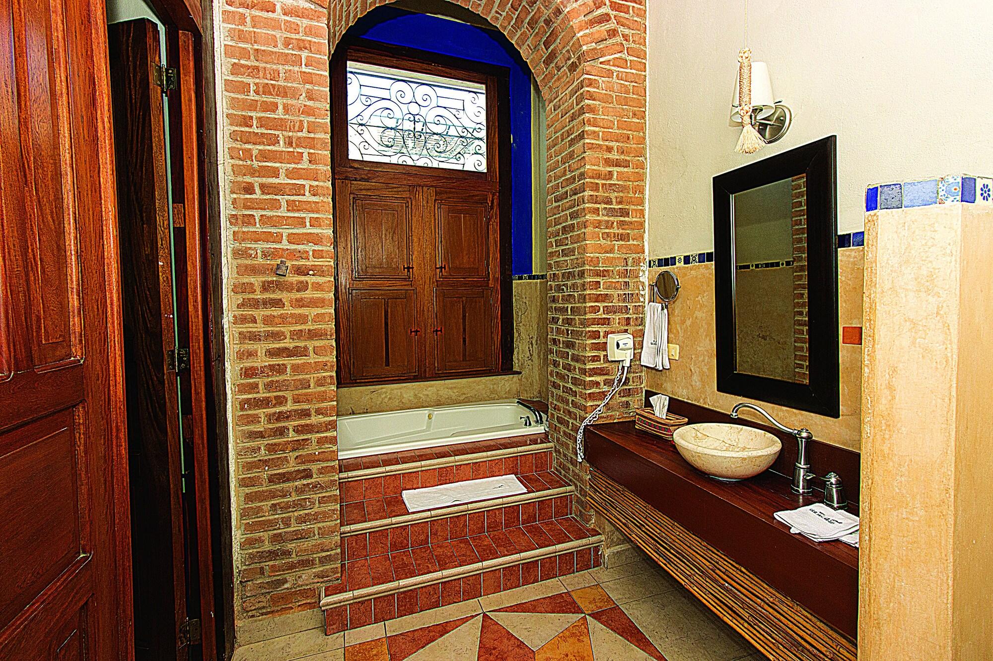 Hotel Boutique Casa San Angel (Adults Only) Mérida Eksteriør bilde